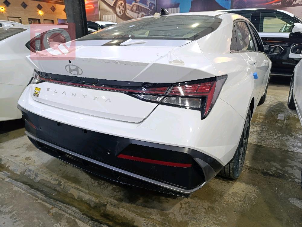 هیوندای ئەلەنترا